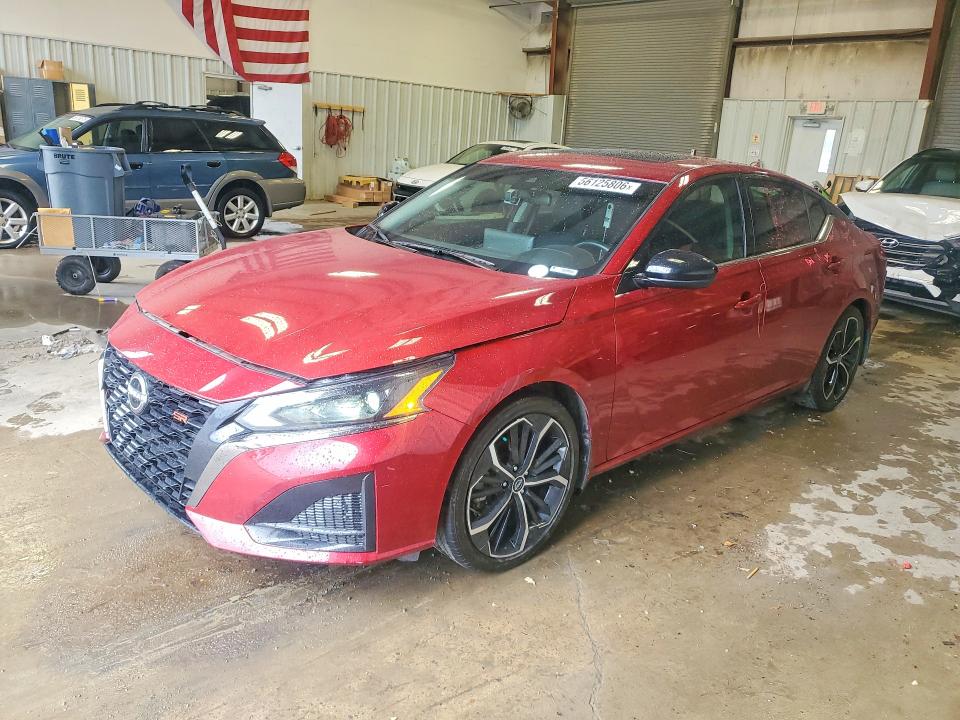 56125806 :رقم المزاد ، 1N4BL4CVXRN357027 vin ، 2024 Nissan Altima مزاد بيع