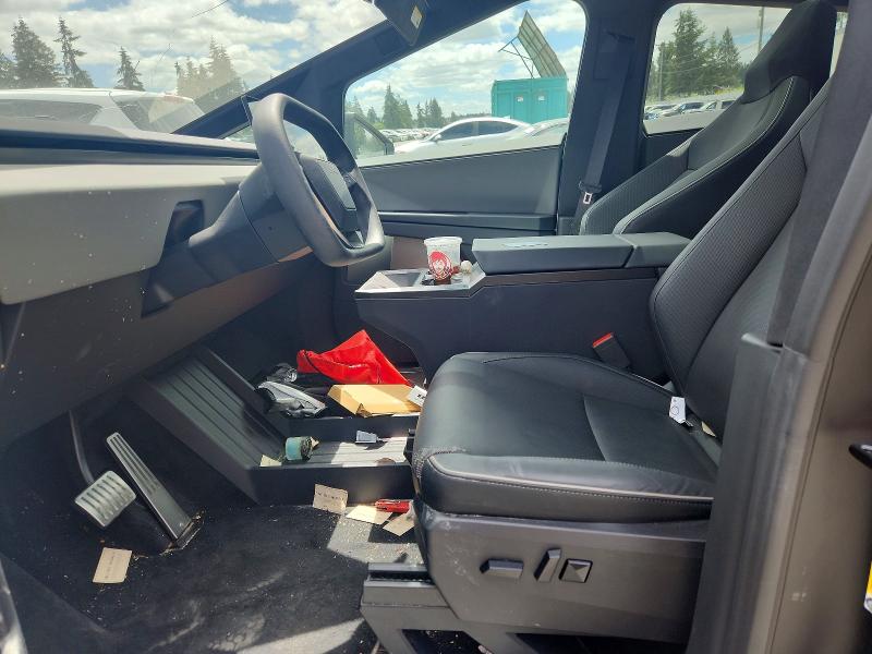 56141156 :رقم المزاد ، 7G2CEHED7SA080047 vin ، 2025 Tesla Cybertruck مزاد بيع