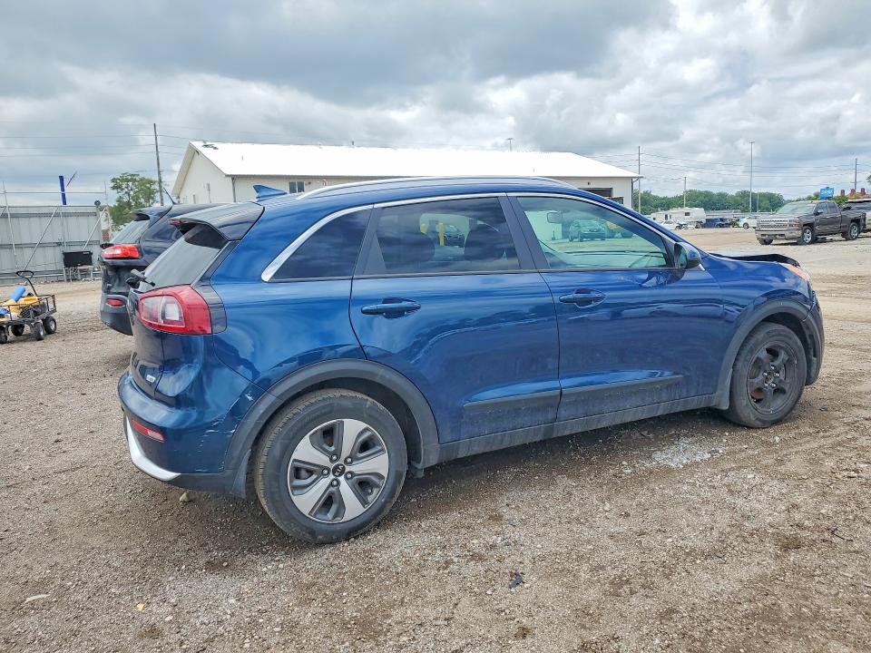 56087366 :رقم المزاد ، KNDCB3LC8H5099678 vin ، 2017 Kia Niro مزاد بيع