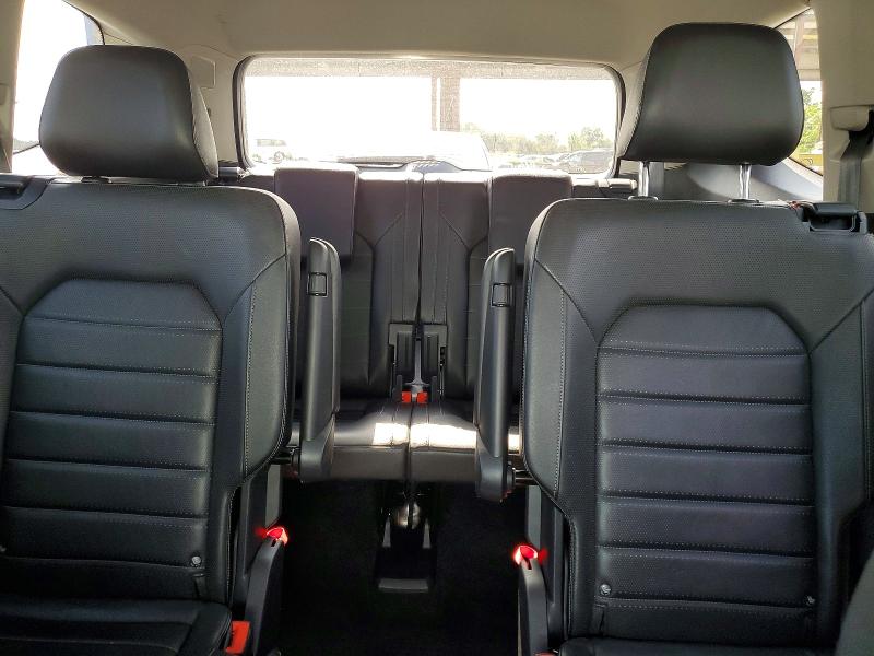 56833046 :رقم المزاد ، 1V2NR2CA1JC561558 vin ، 2018 Volkswagen Atlas مزاد بيع