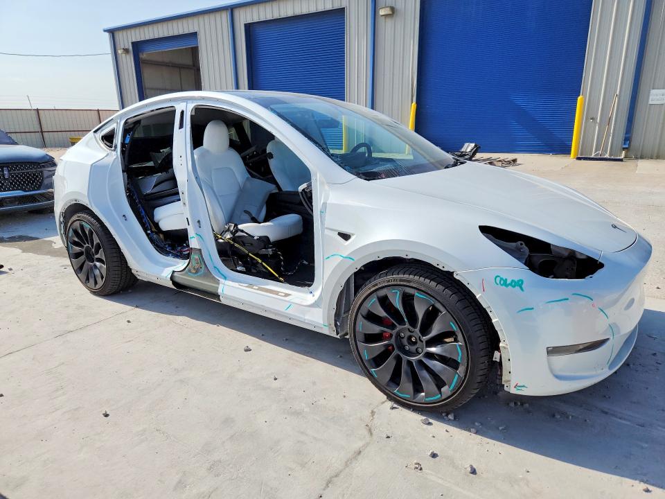 2023 Tesla Model Y მანქანა იყიდება აუქციონზე, vin: 7SAYGDEF2PF595872, აუქციონის ნომერი: 58411126