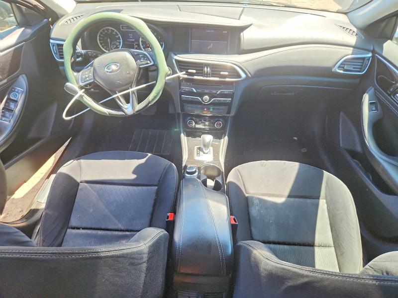57330196 :رقم المزاد ، SJKCH5CP8HA033259 vin ، 2017 Infiniti Qx30 مزاد بيع