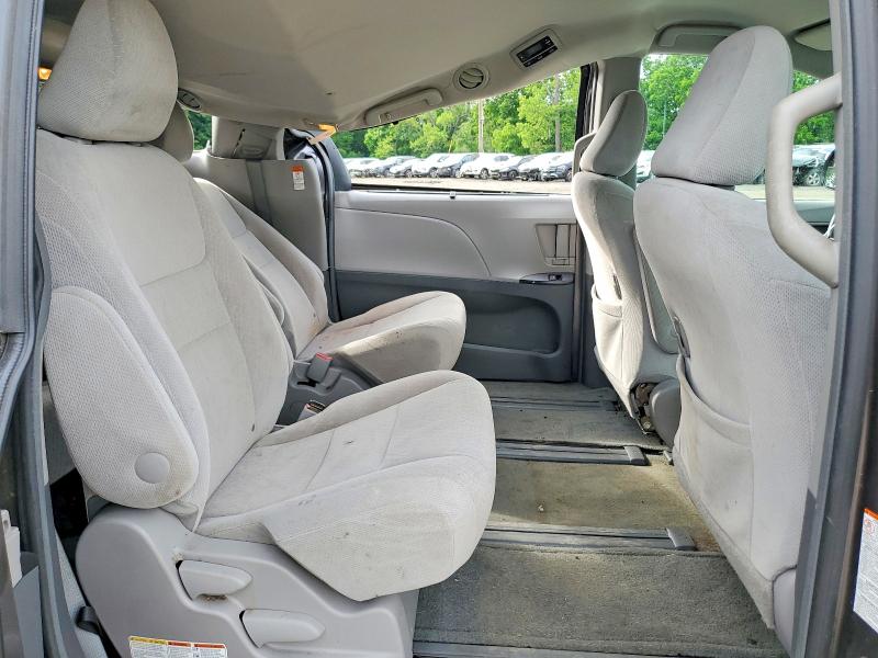 57293596 :رقم المزاد ، 5TDJK3DCXFS127171 vin ، 2015 Toyota Sienna مزاد بيع