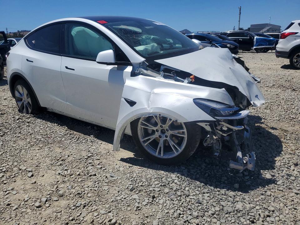 57074636 :رقم المزاد ، 5YJYGDEE1MF263146 vin ، 2021 Tesla Model Y مزاد بيع