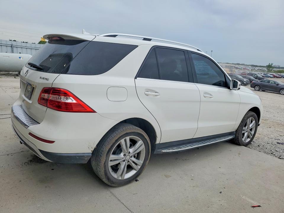 2015 Mercedes-benz Ml მანქანა იყიდება აუქციონზე, vin: 4JGDA0EB7FA511888, აუქციონის ნომერი: 57748546