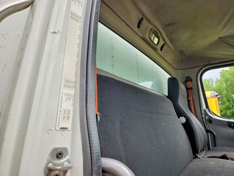 Продажа на аукционе авто 2014 Frht - Freightliner M2, vin: 3ALACWDUXEDFV8357, номер лота: 58117556