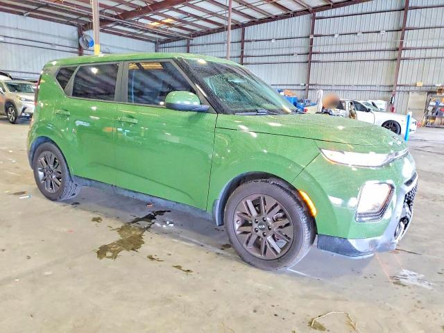 2021 Kia Soul მანქანა იყიდება აუქციონზე, vin: KNDJ33AU8M7140065, აუქციონის ნომერი: 56698026
