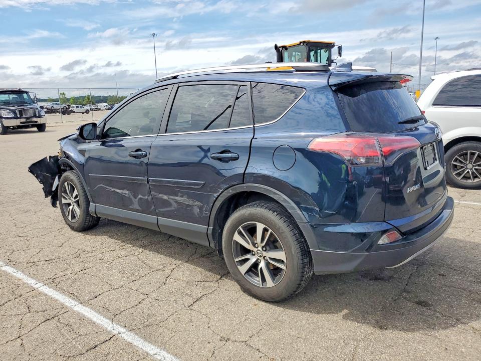 Продаж на аукціоні авто 2018 Toyota Rav4, vin: JTMRFREV5JJ741030, номер лоту: 58450186