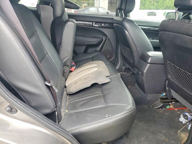 56642496 :رقم المزاد ، 5XYKU4A2XBG072647 vin ، 2011 Kia Sorento مزاد بيع