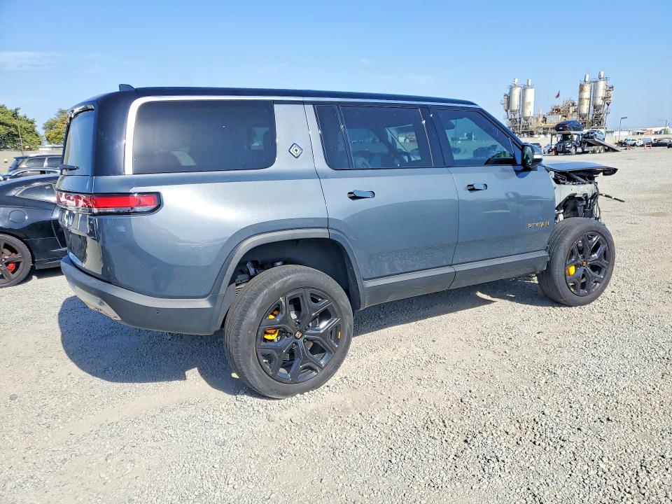 2023 Rivian R1s მანქანა იყიდება აუქციონზე, vin: 7PDSGABA9PN010077, აუქციონის ნომერი: 56540556