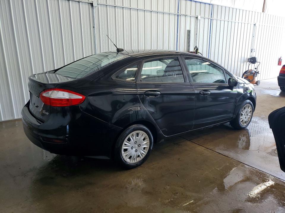 57951906 :رقم المزاد ، 3FADP4AJ9FM158117 vin ، 2015 Ford Fiesta مزاد بيع