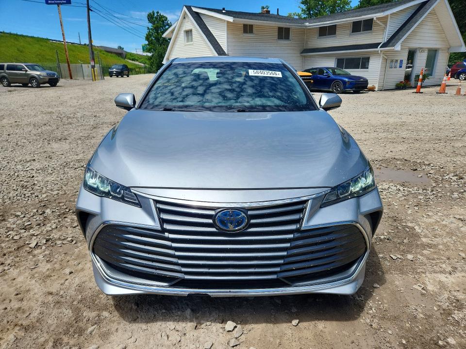58403566 :رقم المزاد ، 4T1AA1ABXMU005403 vin ، 2021 Toyota Avalon مزاد بيع