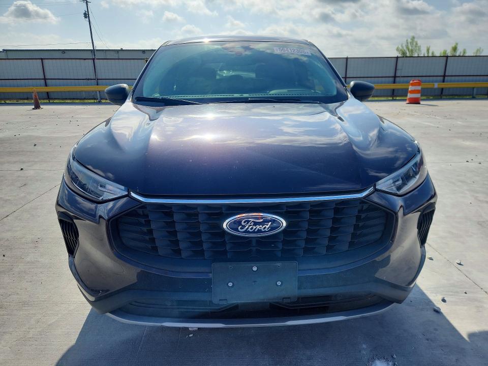 2023 Ford Escape მანქანა იყიდება აუქციონზე, vin: 1FMCU0GN8PUB05807, აუქციონის ნომერი: 56412306