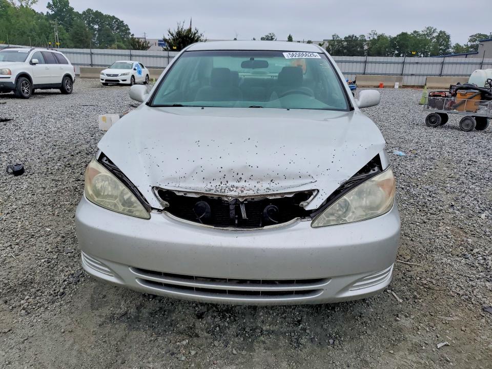 56506626 :رقم المزاد ، 4T1BE30K82U063349 vin ، 2002 Toyota Camry مزاد بيع