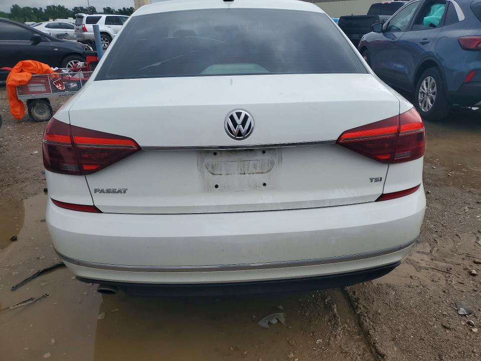 2017 Volkswagen Passat მანქანა იყიდება აუქციონზე, vin: 1VWDT7A30HC017866, აუქციონის ნომერი: 58732146
