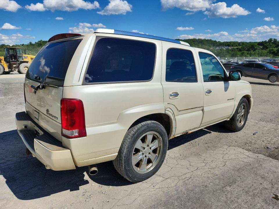 Продажа на аукционе авто 2005 Cadillac Escalade, vin: 1GYEK63N15R235434, номер лота: 58011586