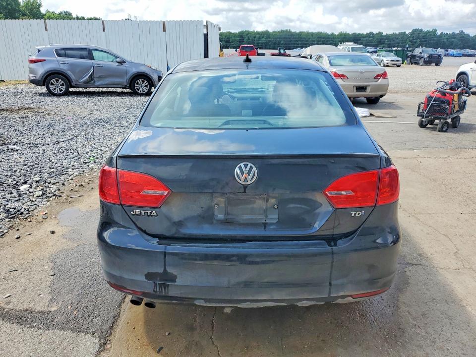 56599266 :رقم المزاد ، 3VWLL7AJ4EM259984 vin ، 2014 Volkswagen Jetta مزاد بيع
