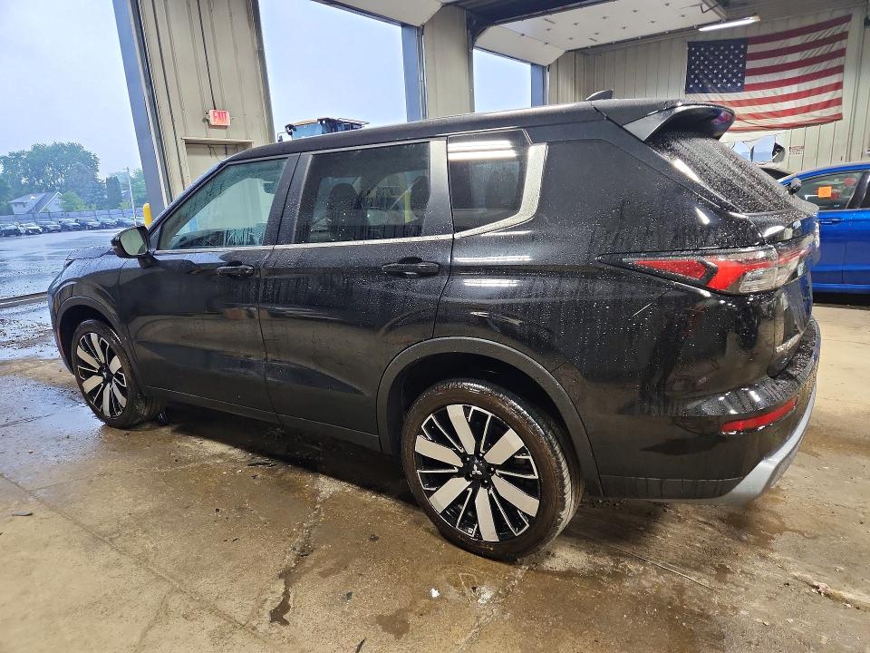56233016 :رقم المزاد ، JA4J3VA88SZ020423 vin ، 2025 Mitsubishi Outlander مزاد بيع