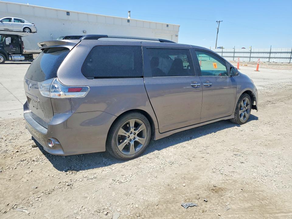 2016 Toyota Sienna მანქანა იყიდება აუქციონზე, vin: 5TDXK3DC4GS756937, აუქციონის ნომერი: 58412196