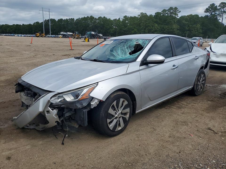 Auction sale of the 2019 Nissan Altima, vin: 1N4BL4BV4KC228588, lot number: 56300456