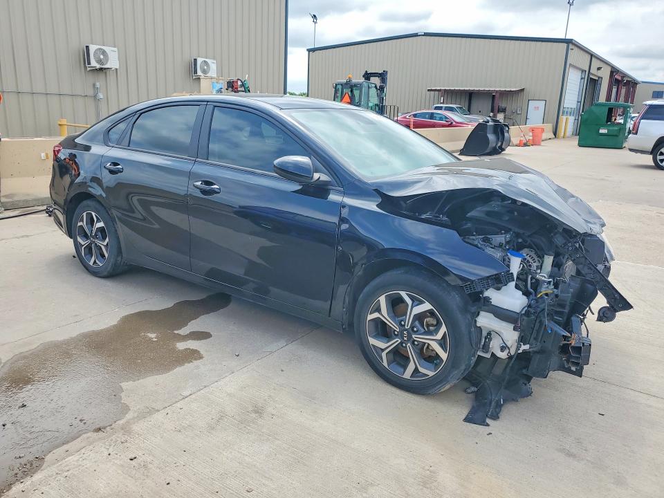 57123176 :رقم المزاد ، 3KPF24AD4ME411735 vin ، 2021 Kia Forte مزاد بيع