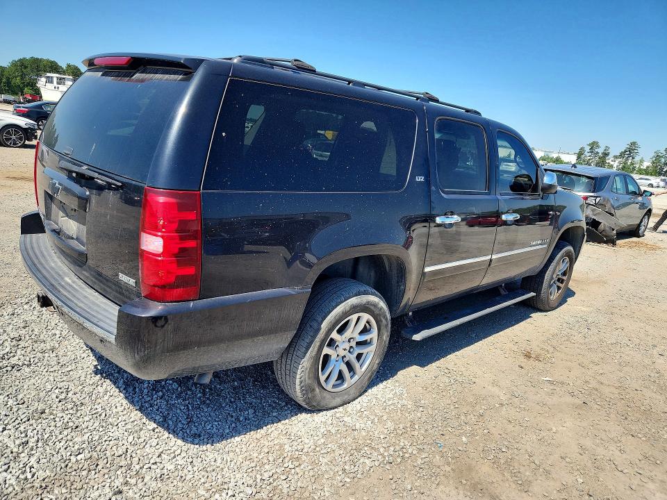 2011 Chevrolet Suburban მანქანა იყიდება აუქციონზე, vin: 1GNSCKE02BR281891, აუქციონის ნომერი: 55617136
