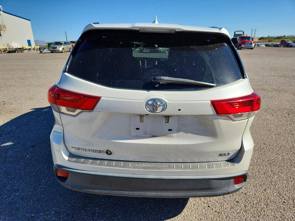 2017 Toyota Highlander მანქანა იყიდება აუქციონზე, vin: 5TDKZRFH2HS517941, აუქციონის ნომერი: 58146166