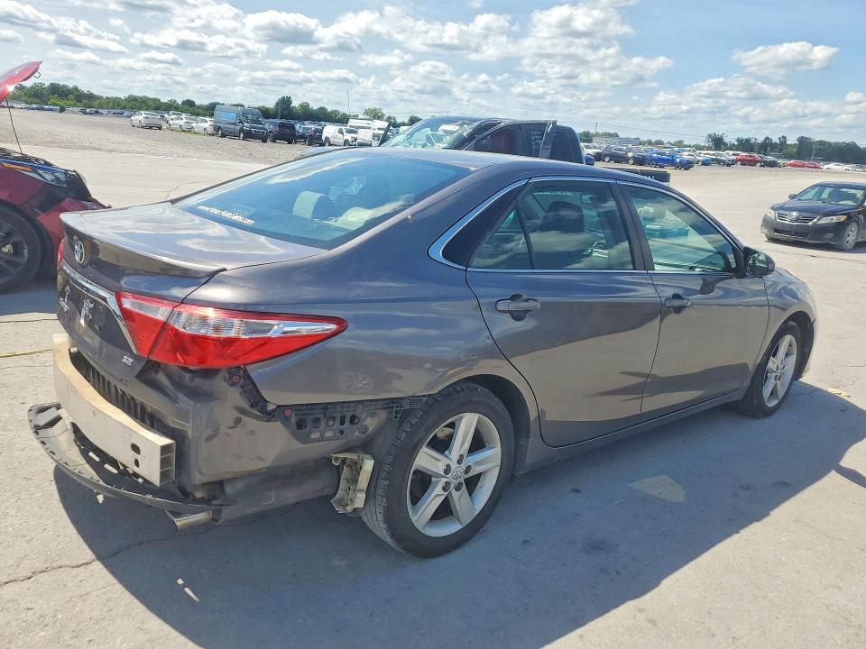 58130186 :رقم المزاد ، 4T1BF1FK7FU087205 vin ، 2015 Toyota Camry مزاد بيع