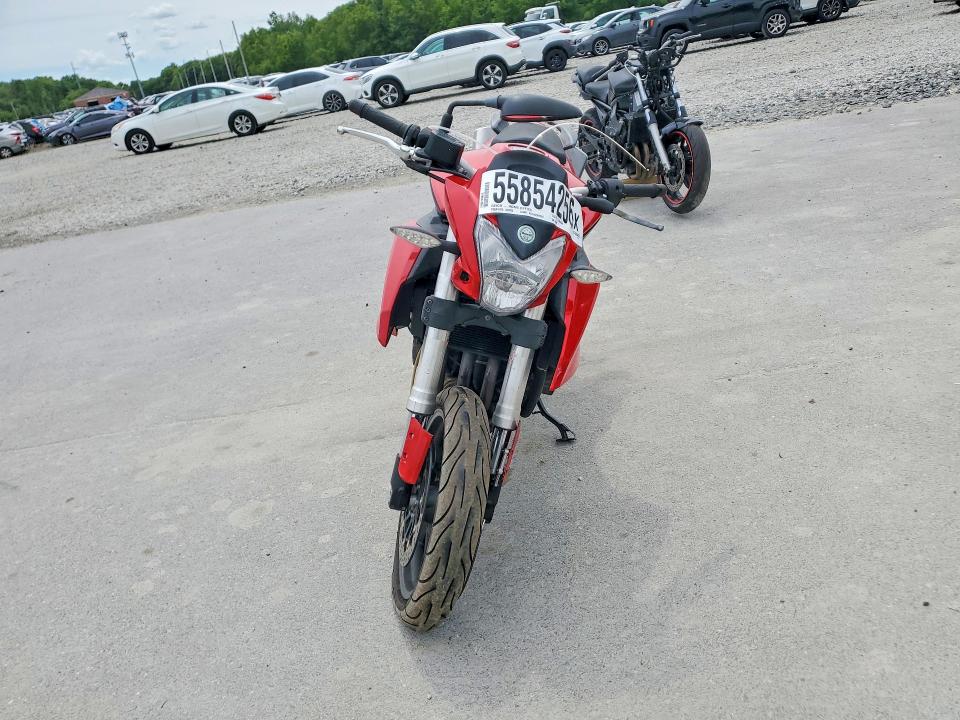 55854256 :رقم المزاد ، LBBPHJ013HB000901 vin ، 2017 Benelli Tnt600 مزاد بيع