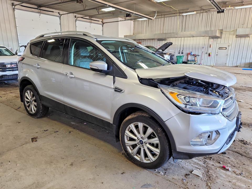58363886 :رقم المزاد ، 1FMCU9JD6HUF03331 vin ، 2017 Ford Escape مزاد بيع
