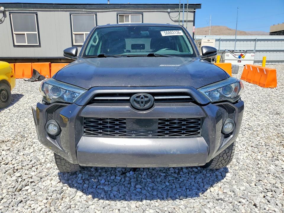 56803136 :رقم المزاد ، JTEBU5JR0L5757961 vin ، 2020 Toyota 4runner مزاد بيع