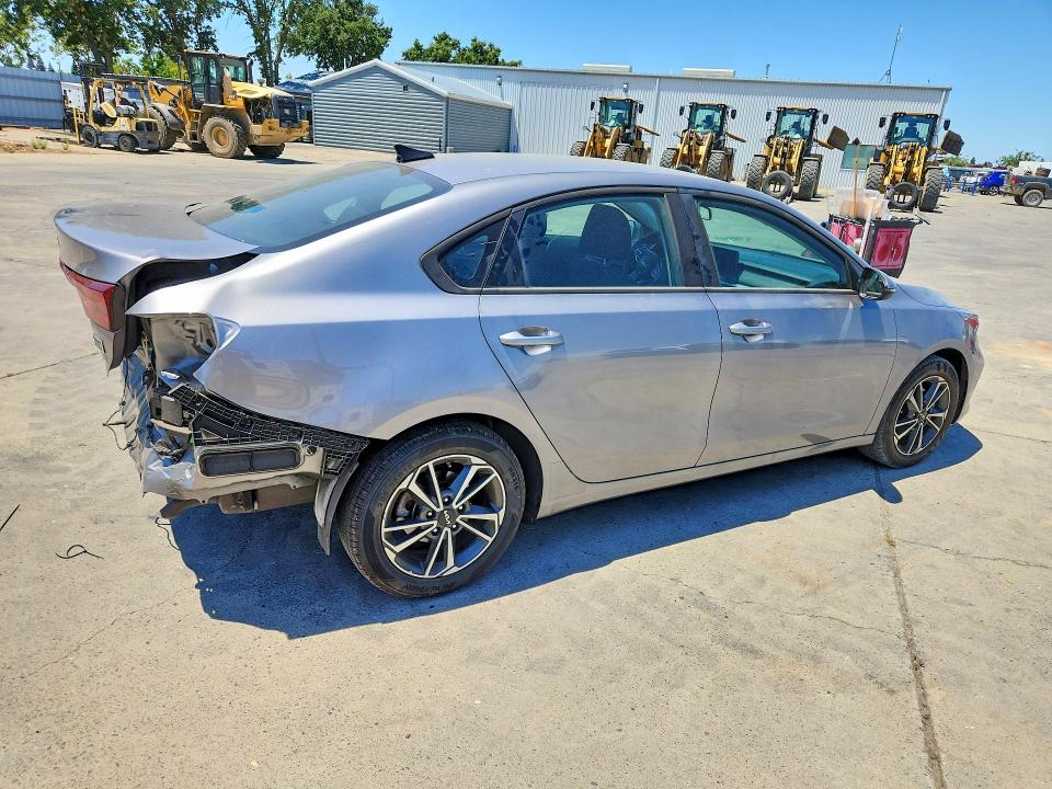 57478156 :رقم المزاد ، 3KPF24AD3PE548119 vin ، 2023 Kia Forte مزاد بيع