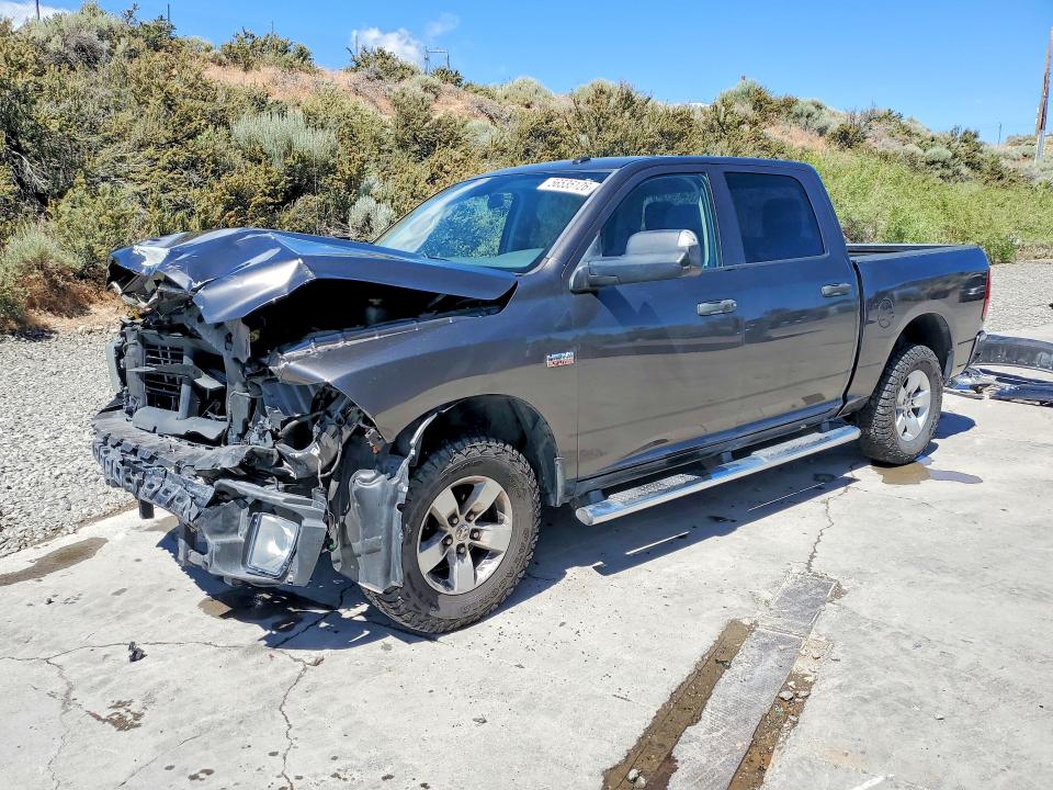 56535126 :رقم المزاد ، 3C6RR7KT1HG582492 vin ، 2017 Ram 1500 مزاد بيع