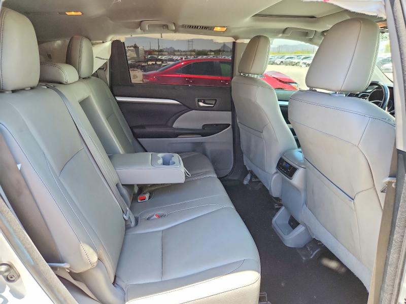 2018 Toyota Highlander მანქანა იყიდება აუქციონზე, vin: 5TDKZRFH3JS544474, აუქციონის ნომერი: 56475696