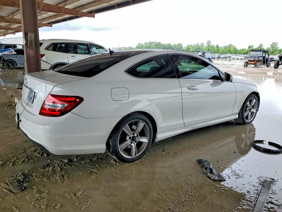 2014 Mercedes-benz C მანქანა იყიდება აუქციონზე, vin: WDDGJ4HB6EG200278, აუქციონის ნომერი: 57400596