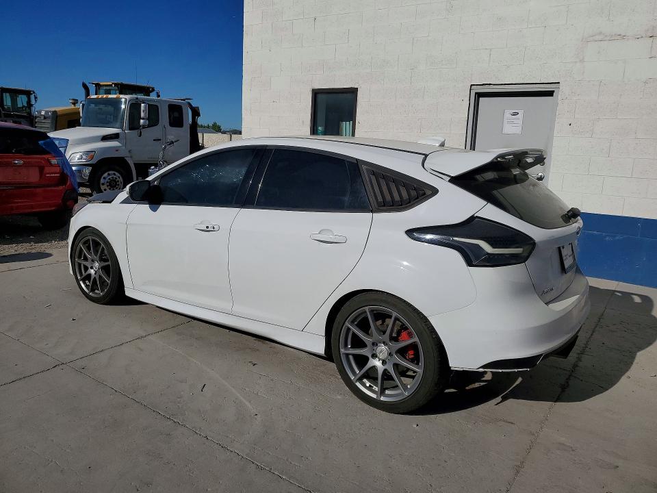 Продажа на аукционе авто 2015 Ford Focus, vin: 1FADP3L98FL369291, номер лота: 57048546