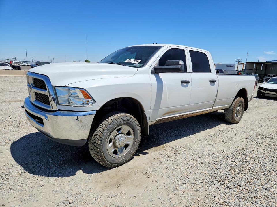 55879986 :رقم المزاد ، 3C6UR5HL8JG415672 vin ، 2018 Ram 2500 مزاد بيع