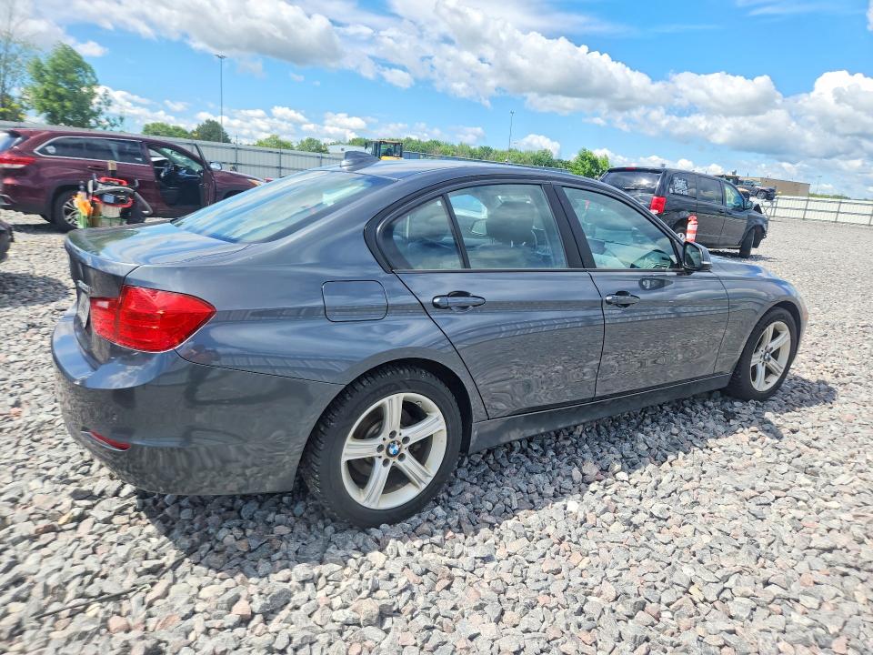 2015 Bmw 320 მანქანა იყიდება აუქციონზე, vin: WBA3C3G55FNT51132, აუქციონის ნომერი: 57937036