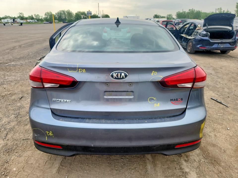 2018 Kia Forte მანქანა იყიდება აუქციონზე, vin: 3KPFK4A77JE259326, აუქციონის ნომერი: 56787826