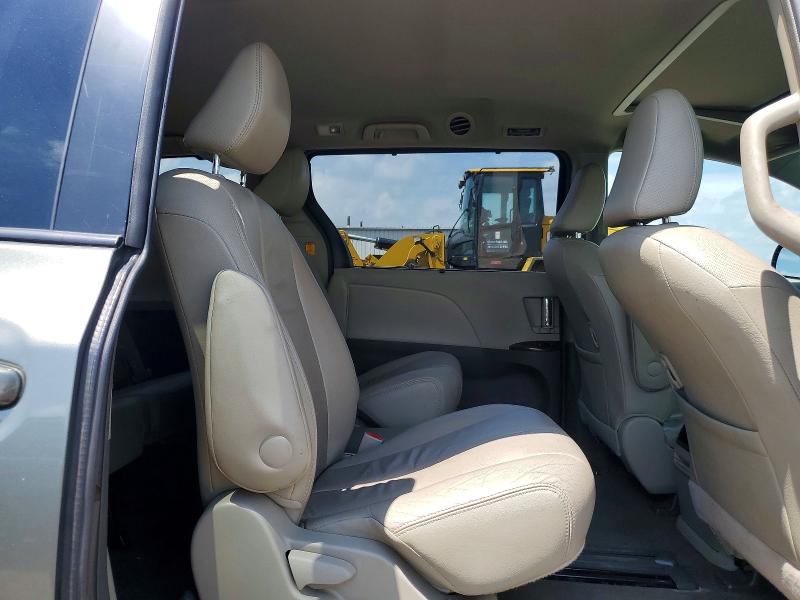 58924766 :رقم المزاد ، 5TDYK3DC8DS336985 vin ، 2013 Toyota Sienna مزاد بيع