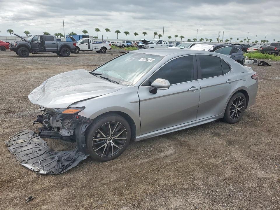 2022 Toyota Camry მანქანა იყიდება აუქციონზე, vin: 4T1G11AK9NU652953, აუქციონის ნომერი: 56059076