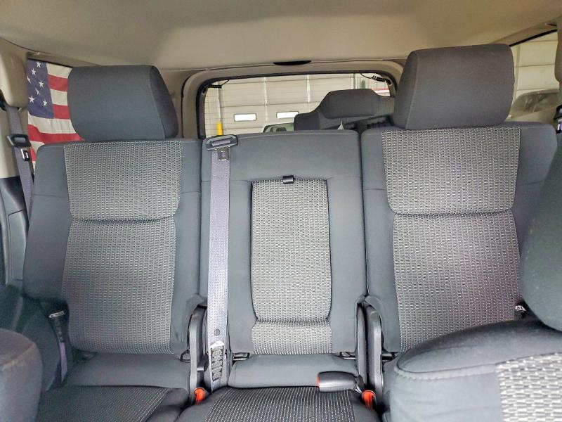 57010016 :رقم المزاد ، 1J8HG48NX8C159200 vin ، 2008 Jeep Commander مزاد بيع