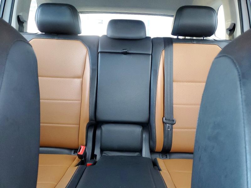 56607306 :رقم المزاد ، 3VV2B7AX3JM220000 vin ، 2018 Volkswagen Tiguan مزاد بيع