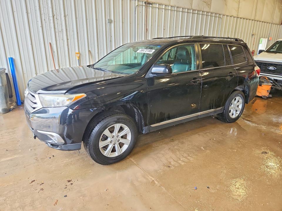 Продажа на аукционе авто 2013 Toyota Highlander, vin: 5TDBK3EH5DS253272, номер лота: 58473186
