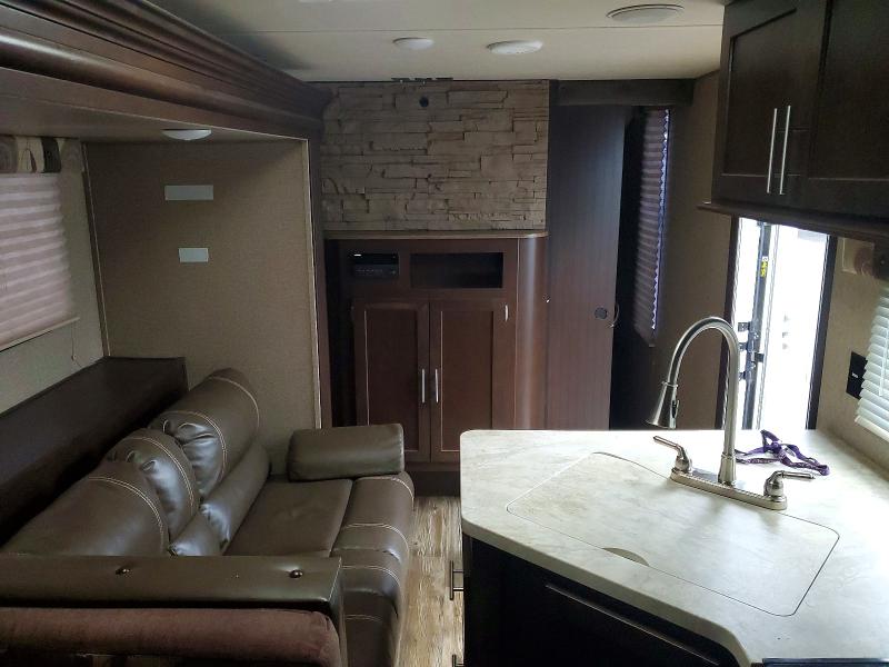 2017 Forest Riv Recreational Vehicle (rv) მანქანა იყიდება აუქციონზე, vin: 4X4TCKE22HK039192, აუქციონის ნომერი: 57938996