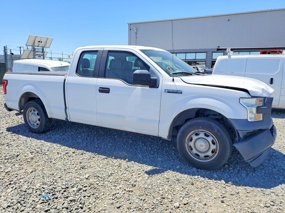 53925596 :رقم المزاد ، 1FTEX1C87FKE66028 vin ، 2015 Ford F150 مزاد بيع