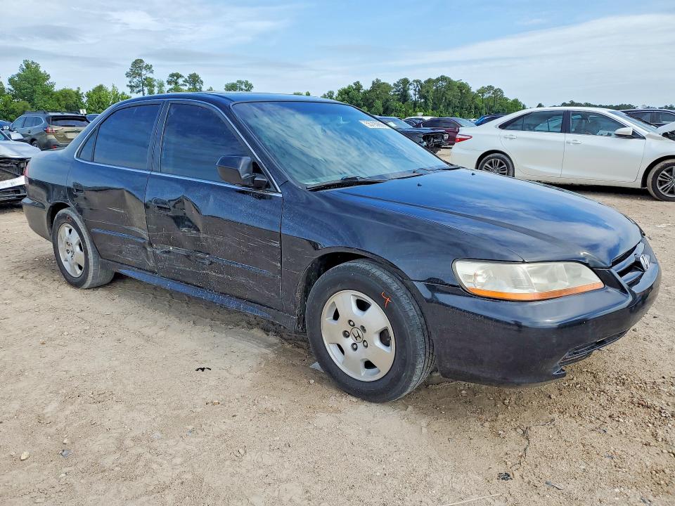 55793966 :رقم المزاد ، 1HGCG16571A028053 vin ، 2001 Honda Accord مزاد بيع