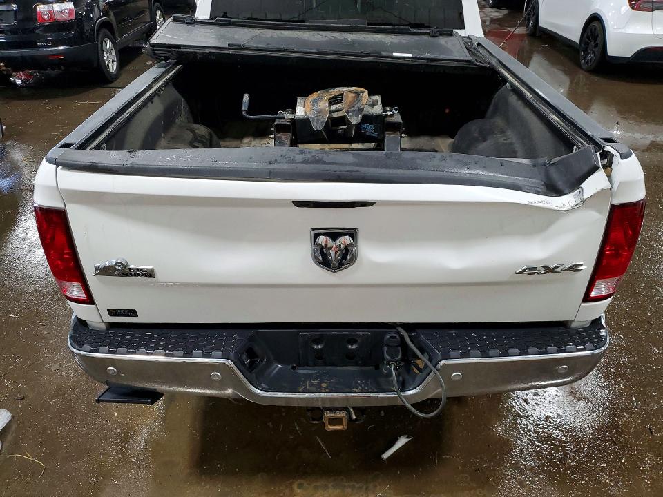 55725786 :رقم المزاد ، 3C6UR5DL0JG128011 vin ، 2018 Ram 2500 مزاد بيع