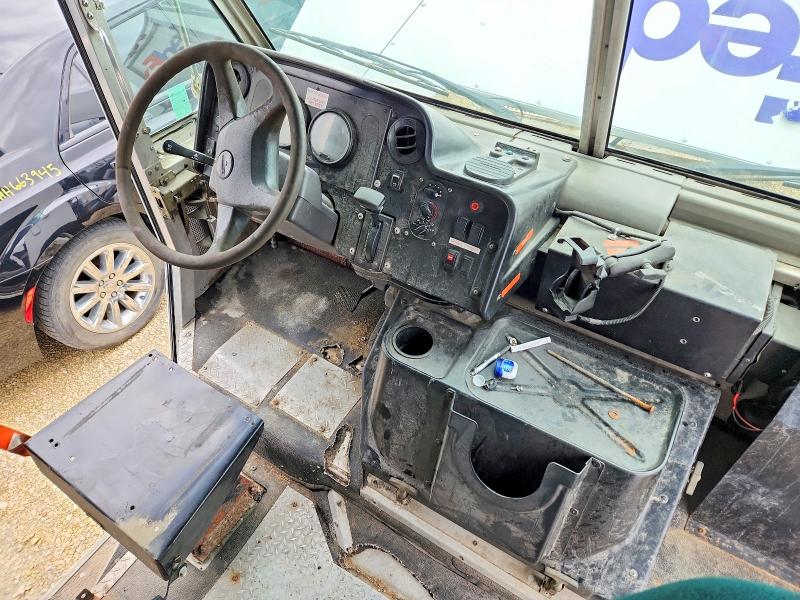 53751786 :رقم المزاد ، 4UZAANBW16CW23369 vin ، 2006 Freightliner Chassis مزاد بيع