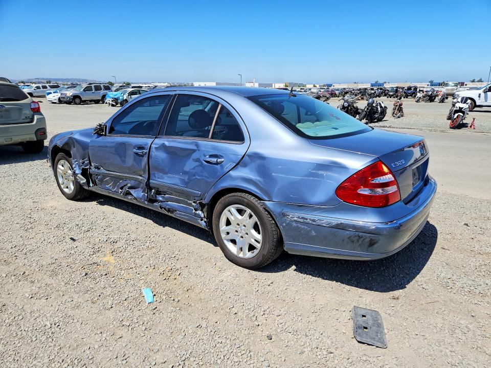 2003 Mercedes-benz E მანქანა იყიდება აუქციონზე, vin: WDBUF65J53A151918, აუქციონის ნომერი: 57969246